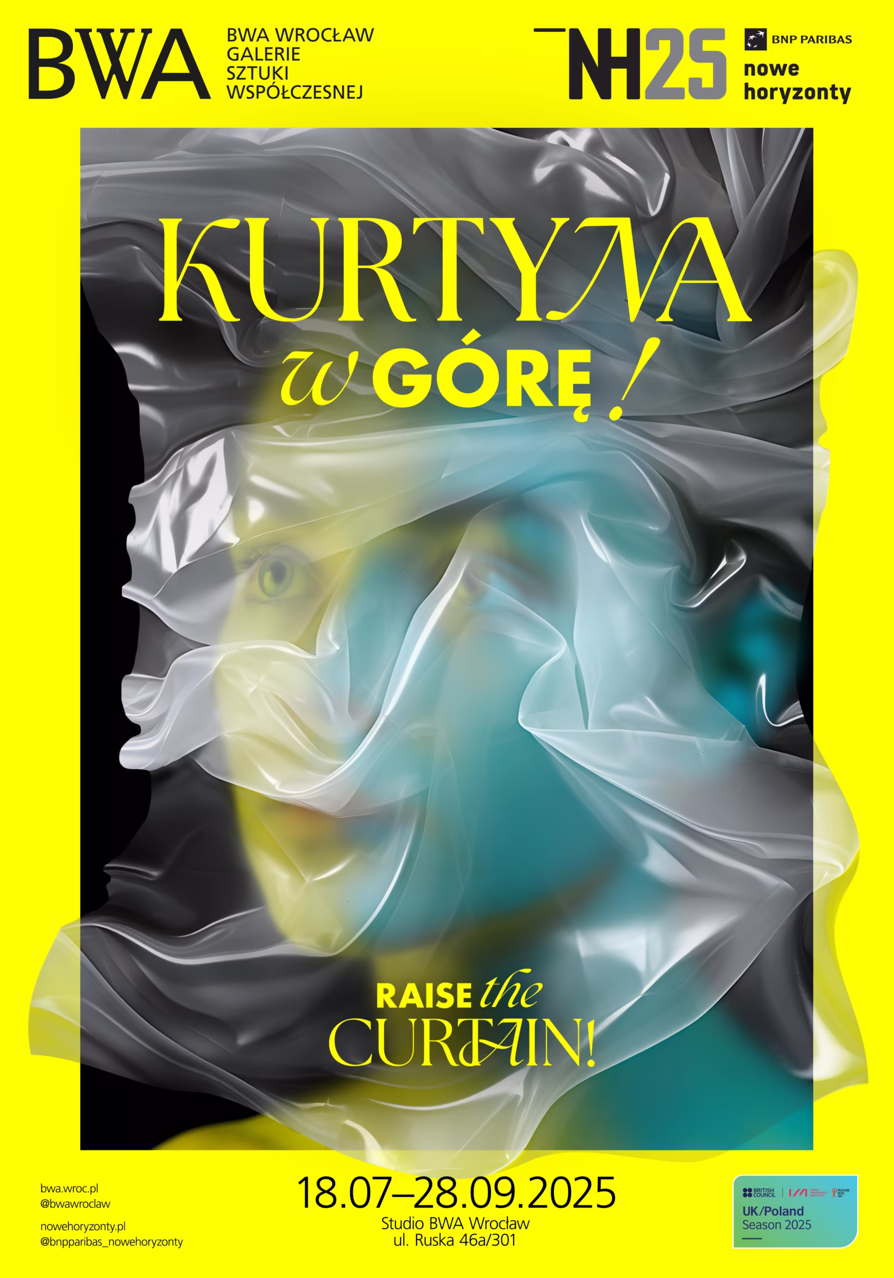Plakat wystawy sztuki zatytułowanej „Kurtyna w Górę!” w BWA Wrocław, prezentującej sztukę abstrakcyjną oraz szczegóły wydarzenia w dniach 18 lipca–28 września 2025 r.